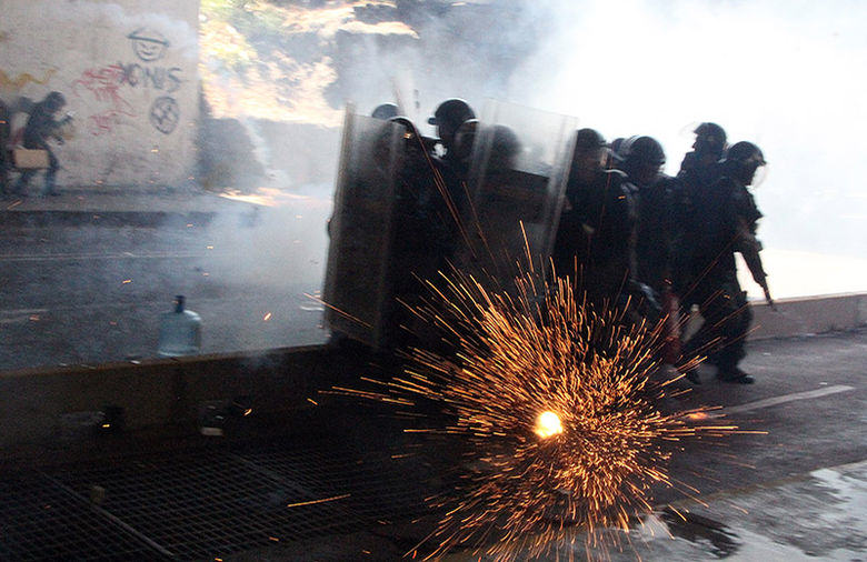 Represion Monte Bello GNB 13 Abril 2014 (24)