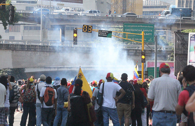 Represion Monte Bello GNB 13 Abril 2014 (35)