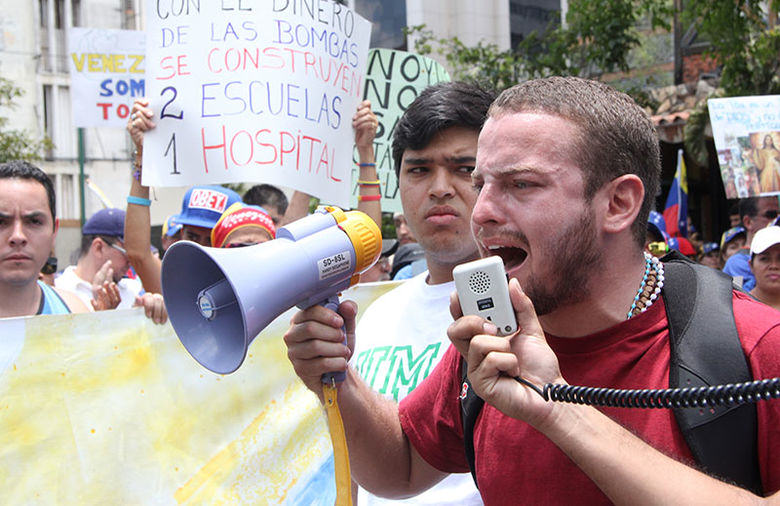 Represion Monte Bello GNB 13 Abril 2014 (4)