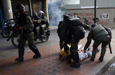 ¡PROTEGIDOS DEL RÉGIMEN! Investigan a 97 funcionarios por torturas y tratos crueles en protestas