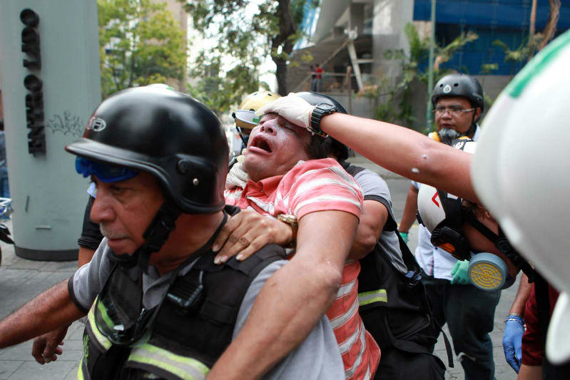 Represion Protestas en Venezuela GNB (2)