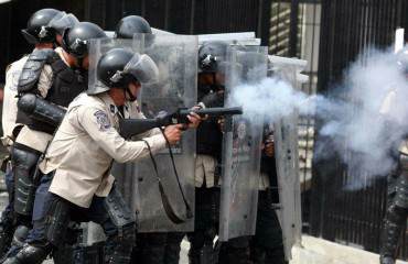 ¡GRAVE! Denuncian que 300 detenidos en protestas han sido víctimas de tratos crueles e inhumanos