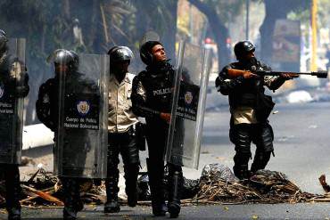 ¡SIGUEN LAS PROTESTAS! Hieren a un PNB durante enfrentamiento en la UNET (+ Fotos)