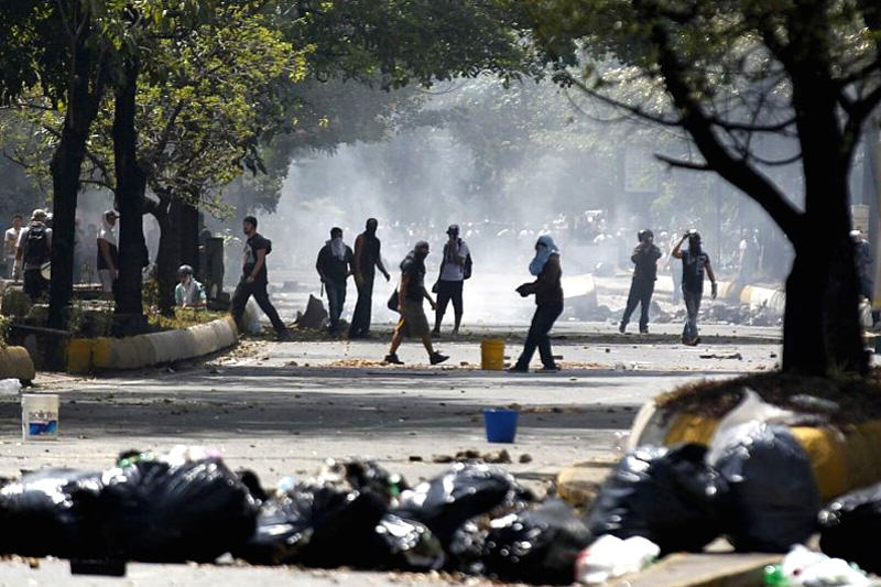 Represion-de-la-PNB-en-El-Cafetal-6A-(7)