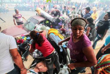 ¡COMO ENSEÑÓ NICOLÁS! Saqueadores arrasaron con una feria en Puerto Ordaz