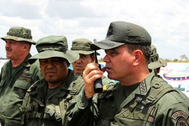 ¡SIN VERGÜENZA! Gral. Padrino López en acto de Independencia: «Esta FANB es Chavista»