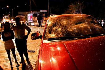 ¡UN DESASTRE! Atropella a manifestante en El Cafetal, se da a la fuga y lo consiguen (+ Fotos)