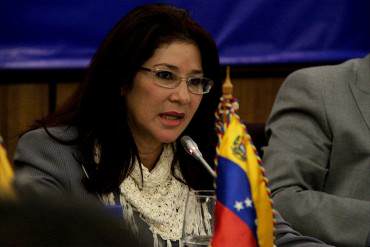 ¡TAPANDO HUECOS! «Cilia Flores engavetó la Ley contra la Corrupción»