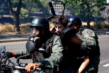 ¡RÉGIMEN DESATADO! La arbitrariedad predomina en detenciones en protestas