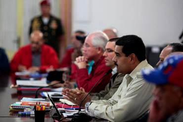 ¡TIENES QUE LEERLO! «Maduro, un prisionero de sus propios radicales» por Juan Manuel Trak