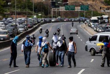 ¡SIGUE EL CAOS! Seis detenidos y dos heridos en protestas de Prados del Este este #21A (+ Fotos)