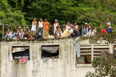 ¡LO QUE IRIS VARELA OCULTA! Hacinamiento en cárceles de Venezuela supera el 250%