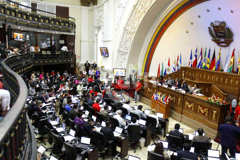 Asamblea-Nacional-en-Venezuela-05272014-4-800x533