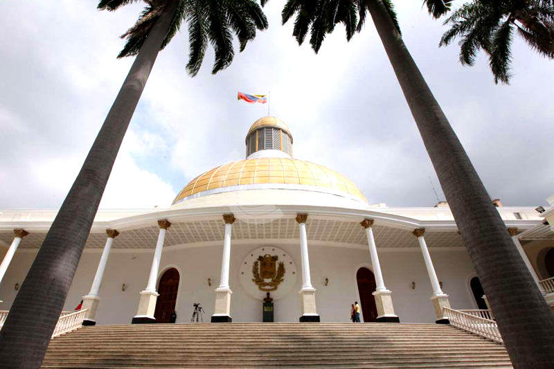 Asamblea-Nacional-en-Venezuela-05272014-7-800x533