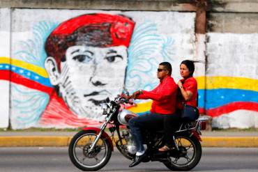 ¡SACUDIDA ROJA! Colectivo chavista apoya a Giordani y exige frenar la corrupción