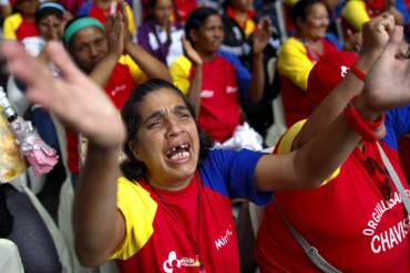 ¡DOSIS DE PATRIA! Chavistas chillan por crisis: Tienen chikungunya y no consiguen medicamentos