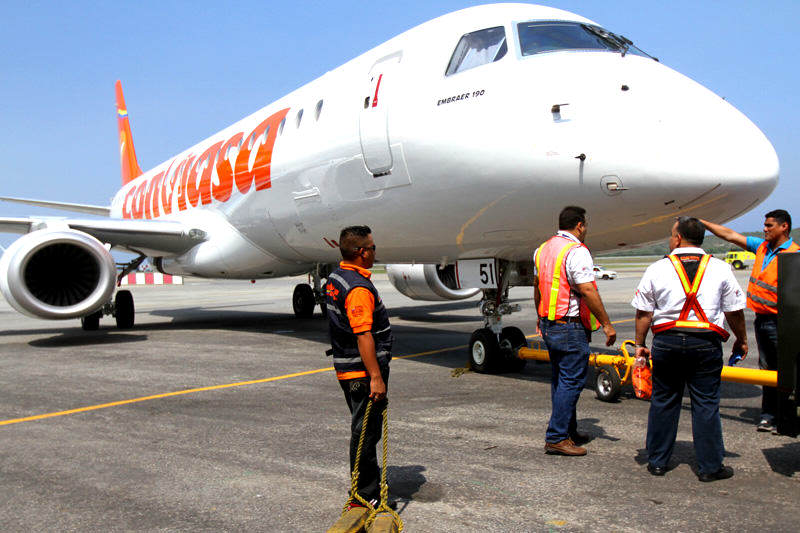 Conviasa-Aerolineas-en-Venezuela-05242014-4-800x533