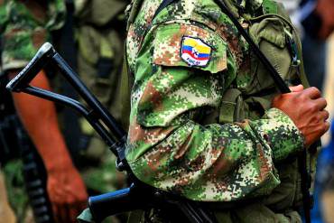 ¡CON APOYO DEL RÉGIMEN! Las FARC estarían explotando oro y coltán en el sur de Venezuela