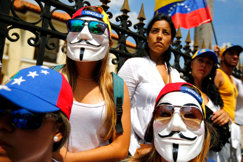 Protestas-en-Venezuela-05102014-800x533