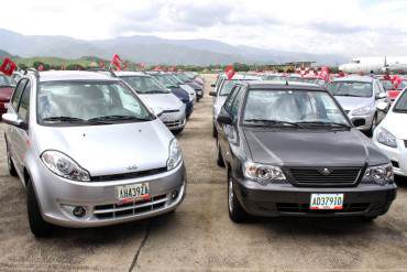 ¡VENEZUELA IMPRODUCTIVA! Gobierno importará 13.000 carros de China