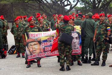 ¡AY NICOLÁS! General Rivero afirma que hay un elevado descontento entre militares