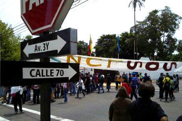 ¡ARDE TROYA EN MARACAIBO! Estudiantes protestan frente a residencia de Arias Cárdenas (+ Fotos)