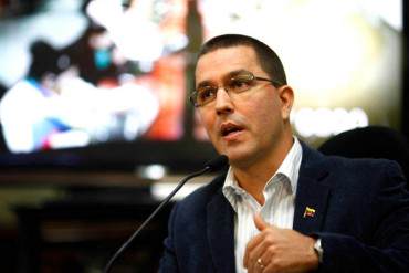 ¡INSÓLITO! Arreaza a Buhoneros: «Hay otros productos que pueden vender legalmente» (+Video)