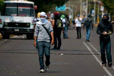 ¡URGENTE! Estudiante de LUZ resultó herido de bala durante protesta