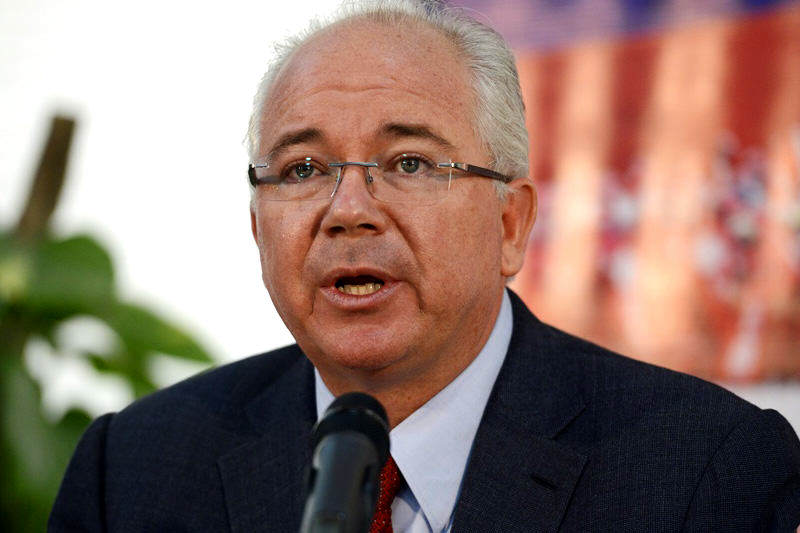 Rafael-Ramirez-vicepresidente-del-Area-Economica-PDVSA-Venezuela-06162014-2-800x533