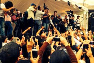 ¡TOTAL APOYO! Así se llenó la plaza Aldredo Sadel en respaldo a #ChataingTV (+Fotos + Lilian)