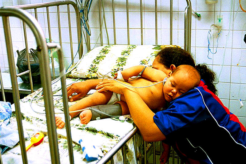 hospital-crisis-hospitalaria-niños-enferos