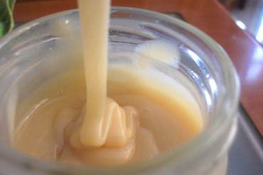 ¡COMBATE LA ESCASEZ! Acá una sencilla receta de leche condensada casera