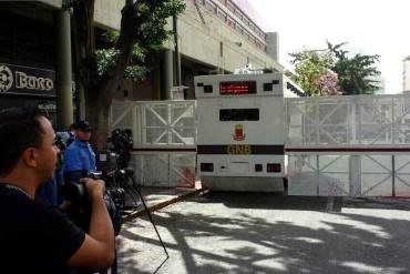 ¡ATENTOS! Leopoldo López ya se encuentra en el Palacio de Justicia, fuerte cerco policial (+Fotos)