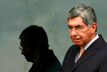 ¡LAS COSAS COMO SON! Premio Nobel de la Paz Oscar Arias: «Cubanos gobiernan en Venezuela»