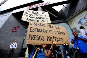 ¡PIDEN JUSTICIA! Estudiantes claman a ONU investigar violaciones a DDHH en Venezuela