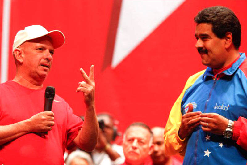 Hugo-Carvajal-en-PSUV-con-Maduro