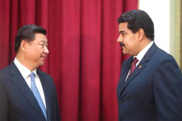 Maduro anuncia instalación de fábrica de PATINETAS con China… ¿Y ESO ES PRIORIDAD?