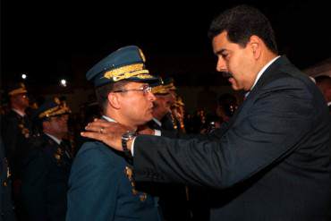 ¡ABUSIVO! Mayor general Cruz Arteaga exhortó a integrantes de la Aviación a retirar firmas