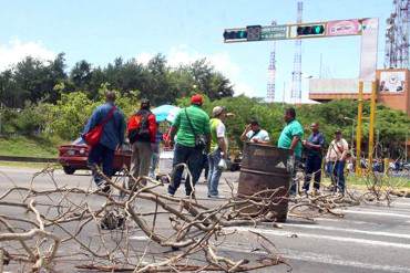 ¡AY NICOLÁS! Trabajadores de Sidor cierran portón y protestan por contrato colectivo
