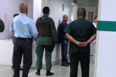 ¡SE FILTRA UNA IMAGEN! Así fue la llegada de Simonovis al Hospital Militar (+Foto)