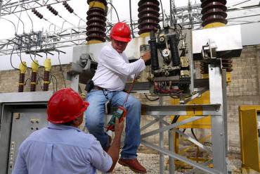 ¡GRAVE! Al menos 15 empleados de Corpoelec han muerto electrocutados en 2014