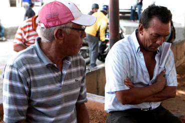 ¡TRISTES VACACIONES! Venezolanos se quedan en casa durante Semana Santa por falta de dinero