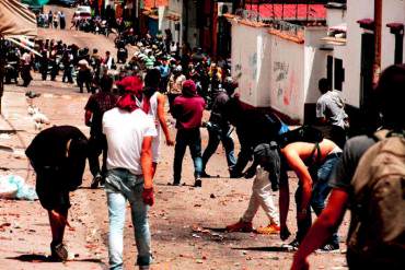 ¡CRUDA REPRESIÓN! Hay 20 heridos tras protestas en Táchira (+ Fotos)