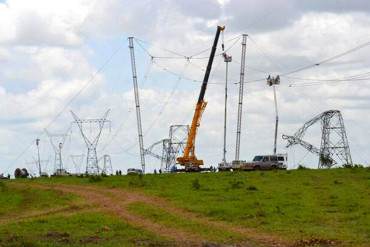 ¡VERGÜENZA! Estas son las «torres» de emergencia para palear la crisis eléctrica