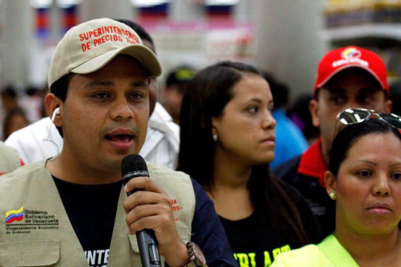 El superintendente de Precios Justos, Andrés Eloy Méndez