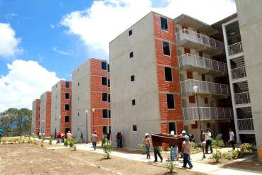 ¡NUEVO GUISO! Otorgan a constructora de Portugal millonario contrato para construir viviendas