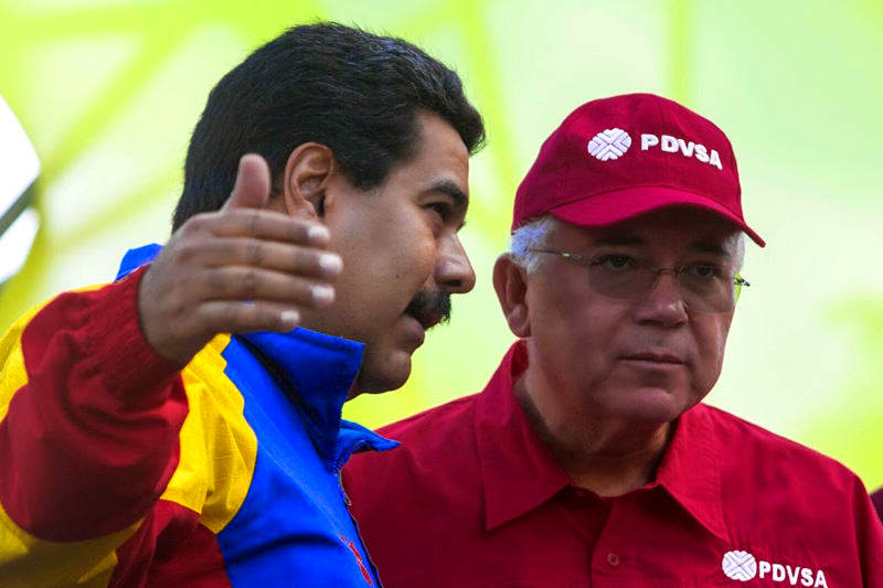 Nicolas-Maduro-con-Rafael-Ramirez-PDVSA-Venezuela-08-09-2014-800x533