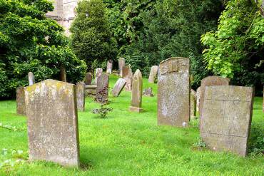 ¡SE PERDIÓ EL RESPETO! Se roban hasta el material metálico de las lápidas del Cementerio