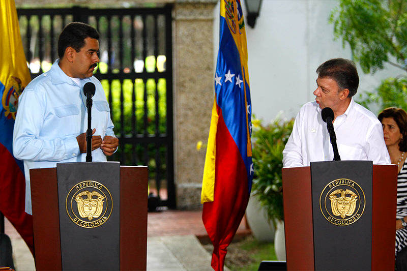 juan-manuel-santos-y-nicolas-maduro-2