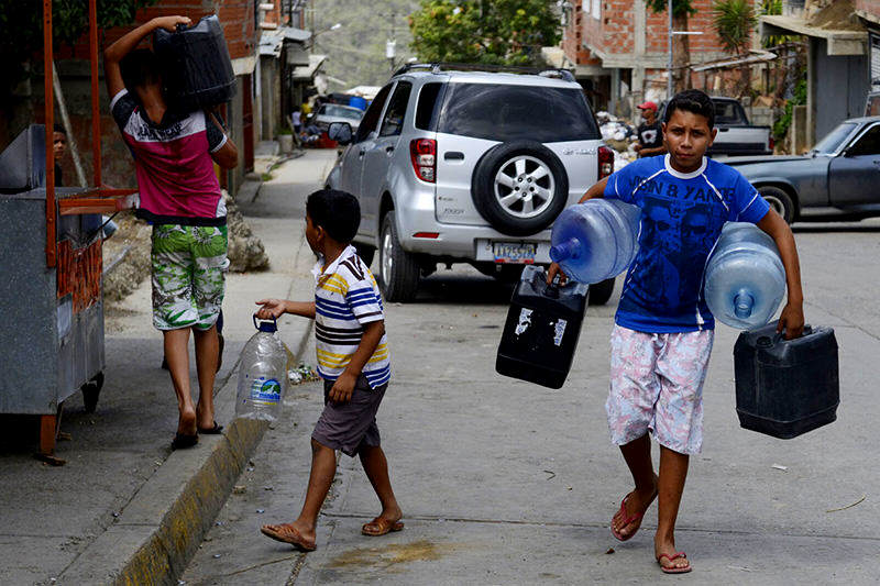 pobreza-miseria-niños-en-las-calles-3